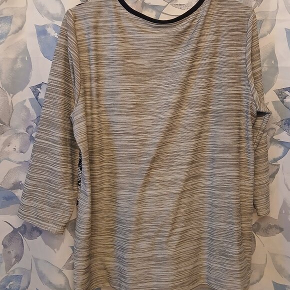 Blouse - Picture 2 of 4